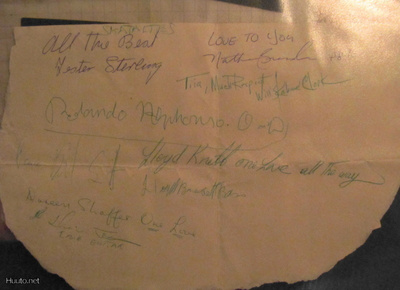 THE SKATALITES nimikirjoitukset paperin palalla