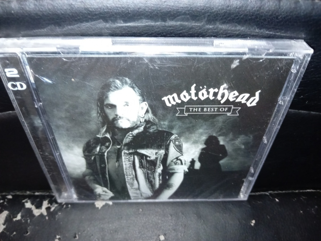 2CD MOTÖRHEAD :  THE BEST OF ( UUSI) SIS POSTIKULU