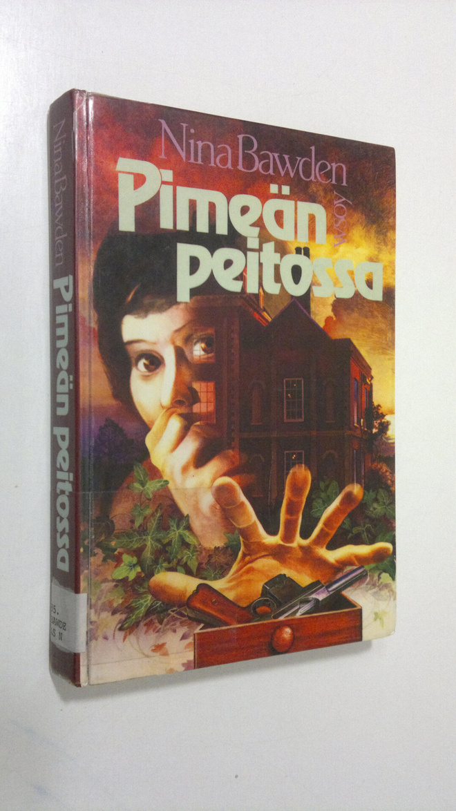 Nina Bawden : Pimeän peitossa