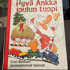 Myydään erittäin siisti ja hyväkuntoinen Aku Ankan kovakanti - pikkukuva 1