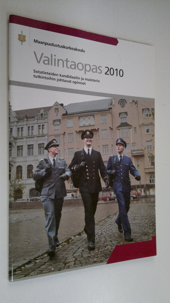 Valintaopas 2010 : Sotatieteiden kandidaatin ja maisterin...