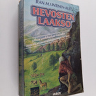 Jean M. Untinen-Auel : Hevosten laakso - pikkukuva 1