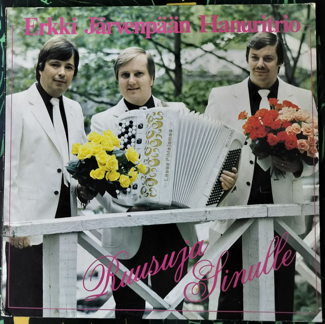 ERKKI JÄRVENPÄÄN HANURITRIO-RUUSUJA SINULLE-LP,KEL 649, v.83