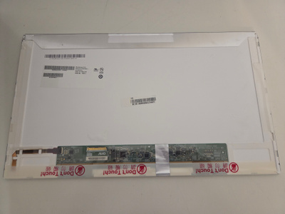 15,6" kannettavan näyttö