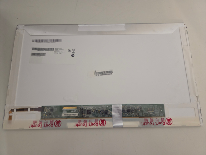 15,6" kannettavan näyttö