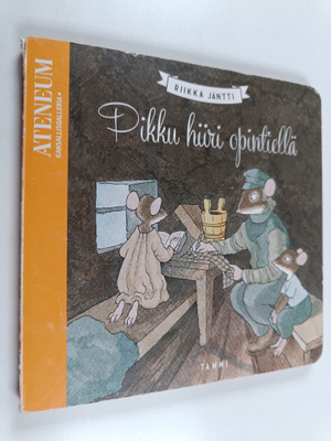 Riikka Jäntti : Pikku hiiri opintiellä