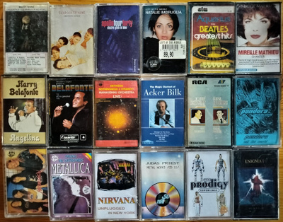 PAKETTI ULKOMAISIA ROCK-,POP YM KASETTEJA 34 KPL