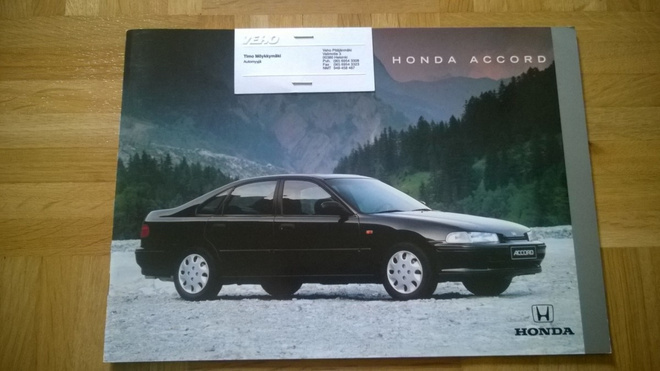 Esite Honda Accord vuodelta 1993
