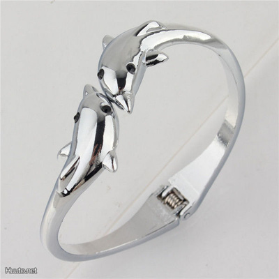 579 .. Kauniin Tyylikäs Delfin Crystal .. Rannekoru