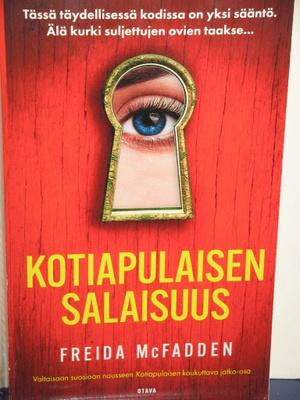Freida McFadden : KOTIAPULAISEN SALAISUUS