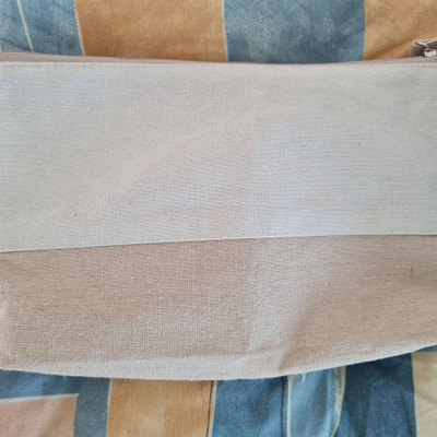 Puuvilla (?) meikkilaukku