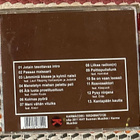 Kolmiodraama - Jotain tasottavaa CD 2011 Karma suomiräp - pikkukuva 2