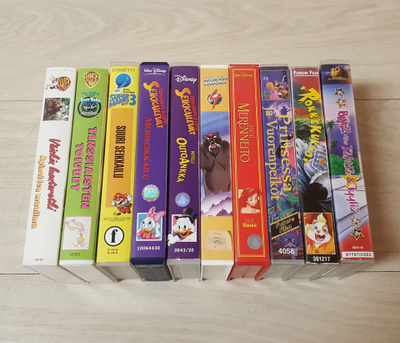 10 kpl lasten VHS-kasetit (Paketti 2)