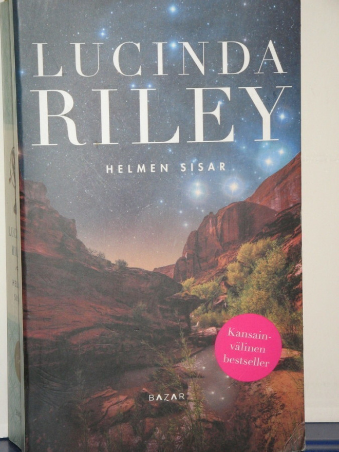 Lucinda Riley : HELMEN SISAR