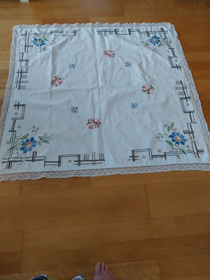 Käsinkirjailtu vanha paksu pellavaliina