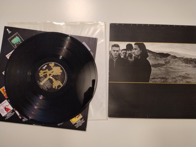 U2