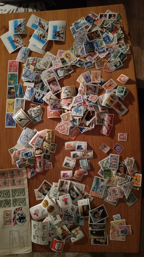 Ulkomaalaisia leimattua ja postituoretta
