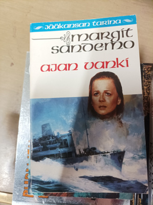 Margit Sandemo Ajan vanki