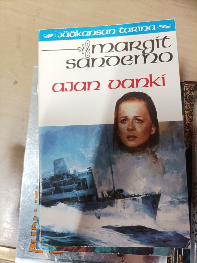 Margit Sandemo Ajan vanki
