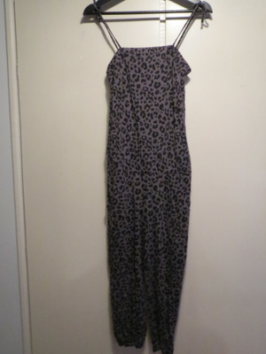 Musta-tummanharmaa leopardikuosijumpsuit, 164