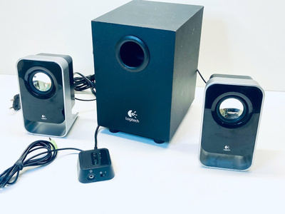 Logitech 1.2 kaiutin setti