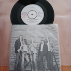 Haukka – Suomi-Äiti Sairastaa 7" orig 1978 Love Records uusi - pikkukuva 2