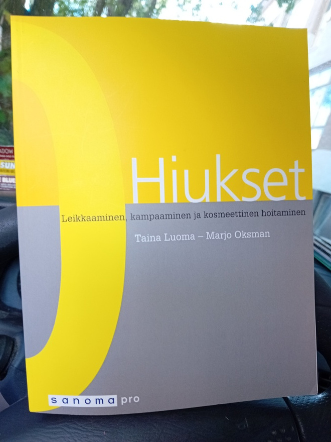 Luoma - Oksman : Hiukset ( SIS POSTIKULU  )
