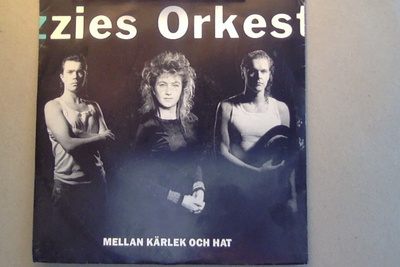 SUZZIES ORKESTER :: MELLAN KÄRLEK OCH HAT :: VINYYLI 7" 1989