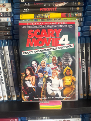 Scary Movie 4 (2000)