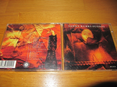 Sanna Kurki-Suonio: Musta CD