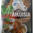 Lapsia ja aikuisia - pikkukuva 1