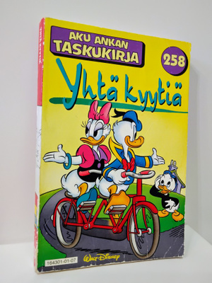 Yhtä kyytiä - Aku Ankka taskukirja 258 (1.p)