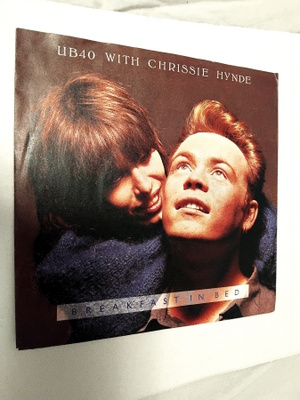 UB40 with Chrissie Hynde - Braekfast in Be 7'' vinyylisinkku