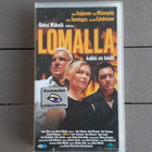 VHS: Lomalla (Juha Veijonen, Outi Mäenpää 2000) - pikkukuva 1