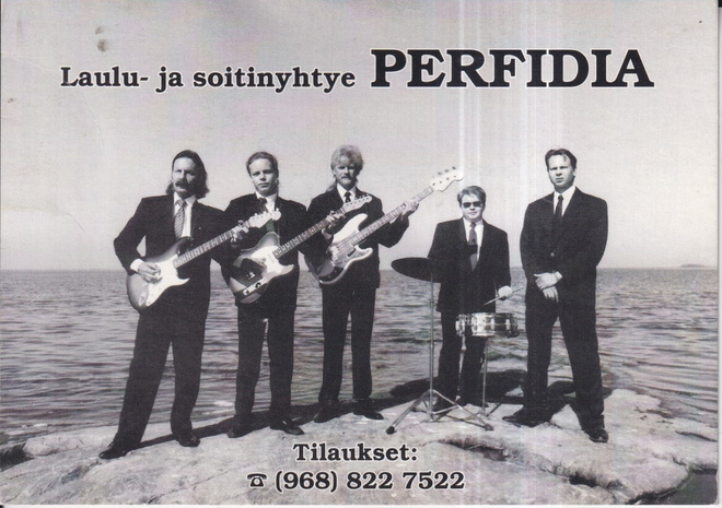Laulu - ja soitinyhtye PERFIDIA ,  e84