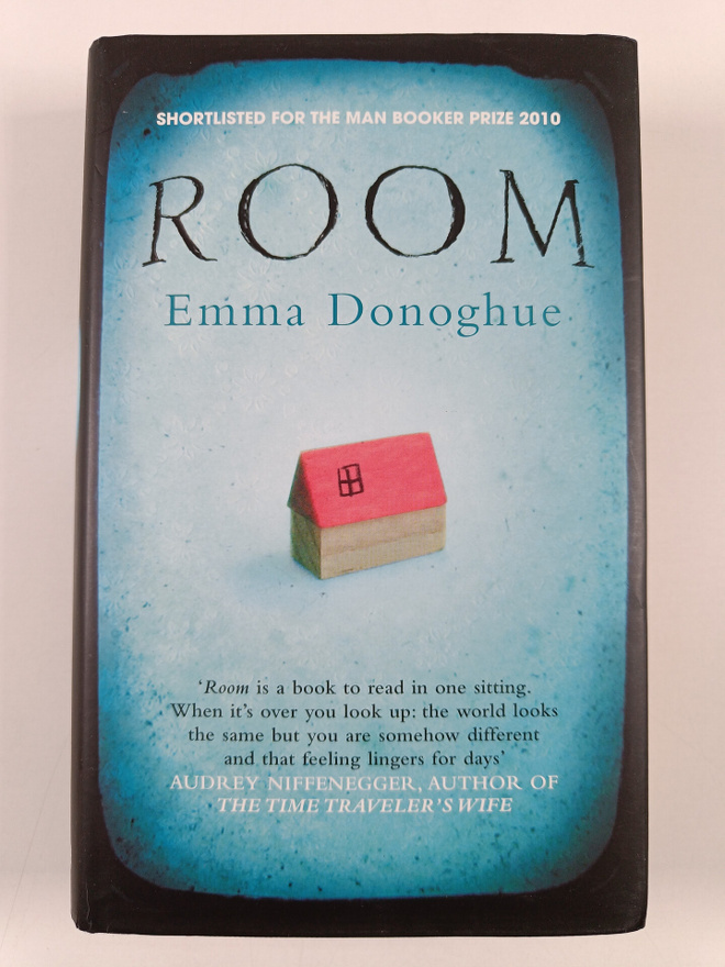 Emma Donoghue : Room : a novel