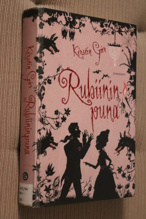 Kerstin Gier : Rubiininpuna ( 1.p. 2012 k.po )