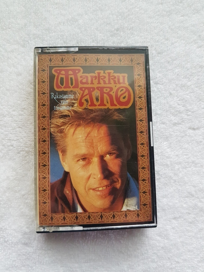 Markku Aro – Rakastamme Vain Toisiamme C-KASETTI