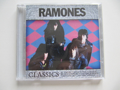 Ramones Classics CD Uudenveroinen