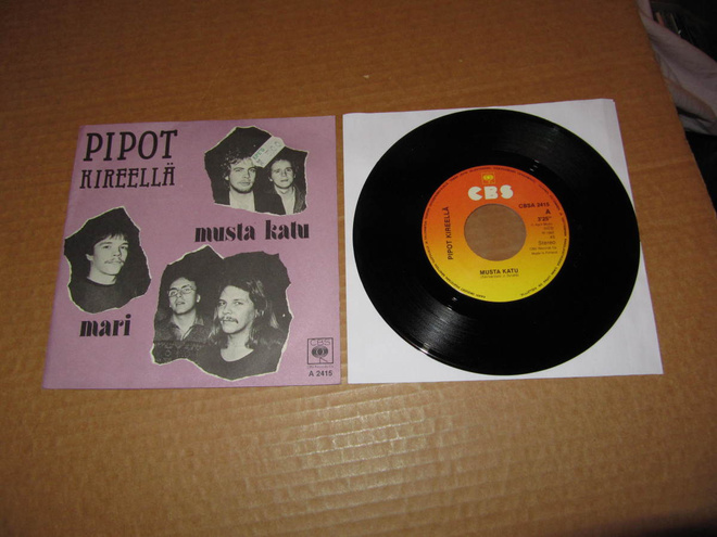 Pipot Kireellä 7" Musta Katu / Mari, PS v.1982 GREAT!