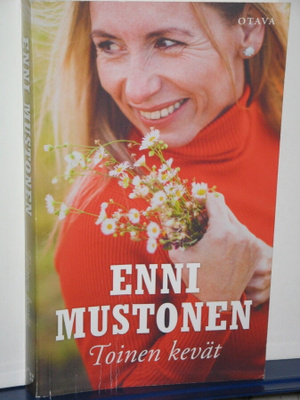 Enni Mustonen : Toinen kevät
