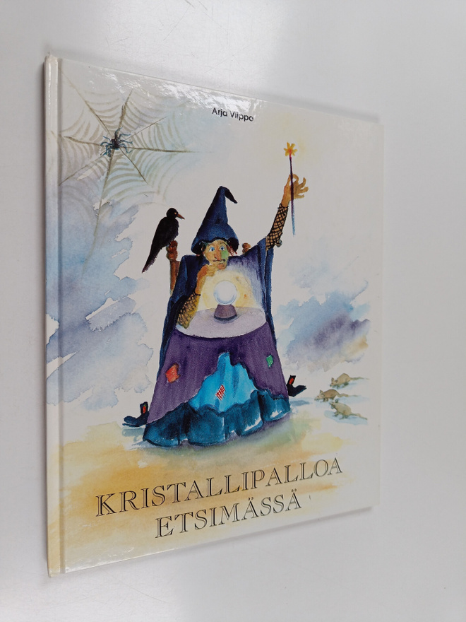 Arja Vilppo : Kristallipalloa etsimässä