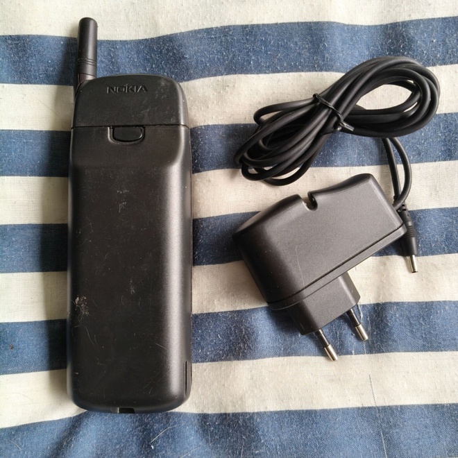 Nokia 1611 matkapuhelin