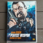 DVD: The Perfect Weapon (Steven Seagal, Johnny Messner 2016) - pikkukuva 1