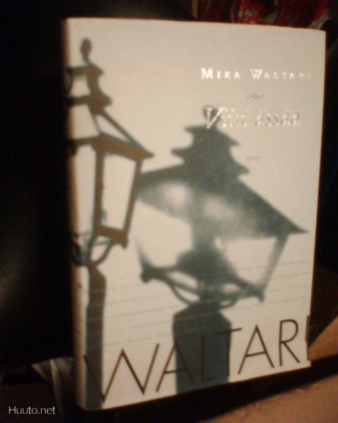 Mika Waltari: VIISI ÄSSÄÄ (1.p.1999) Sis.postikulut