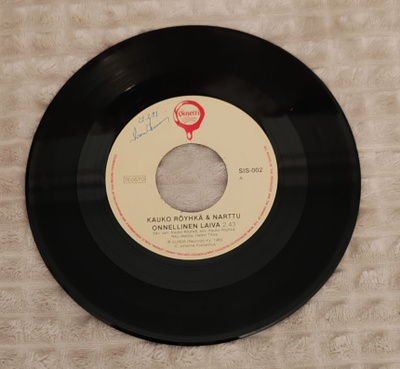 Kauko Röyhkä & Narttu Onnellinen Laiva 7"Single