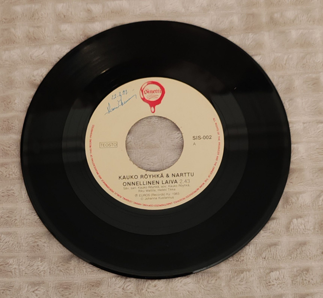 Kauko Röyhkä & Narttu Onnellinen Laiva 7"Single