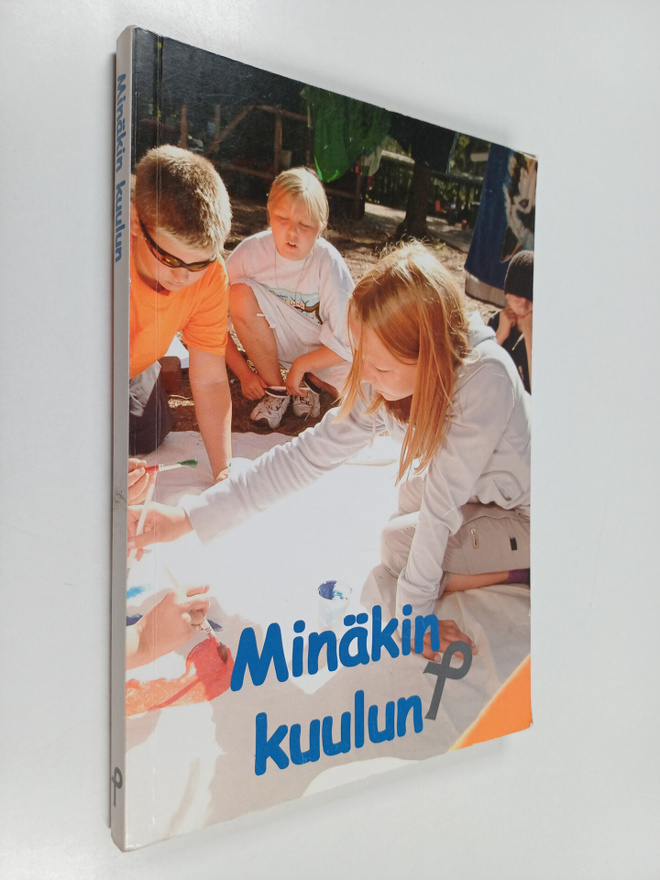 Minäkin kuulun : kerhonohjaajan käsikirja 2004-2005