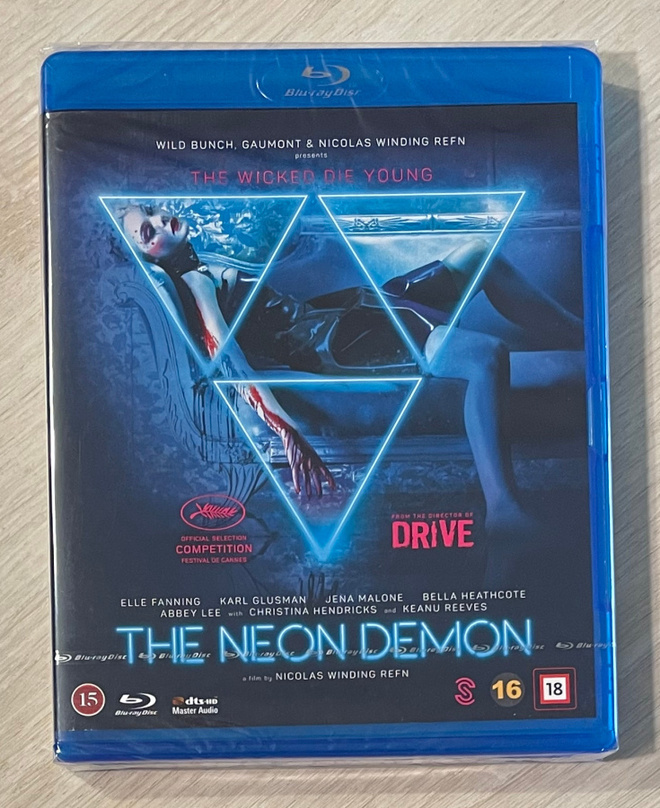 Nicolas Winding Refn: NEON DEMON (2016) Elle Fanning (UUSI)