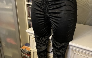 -:¦:- UPEAT RYPYTETYT LEGGINSIT -:¦:- S